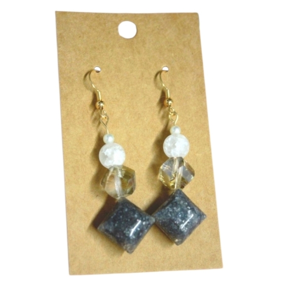 Elegant Gold & Black Dangle Earrings – Handmade, Hypoallergenic - Picture 1 of 4